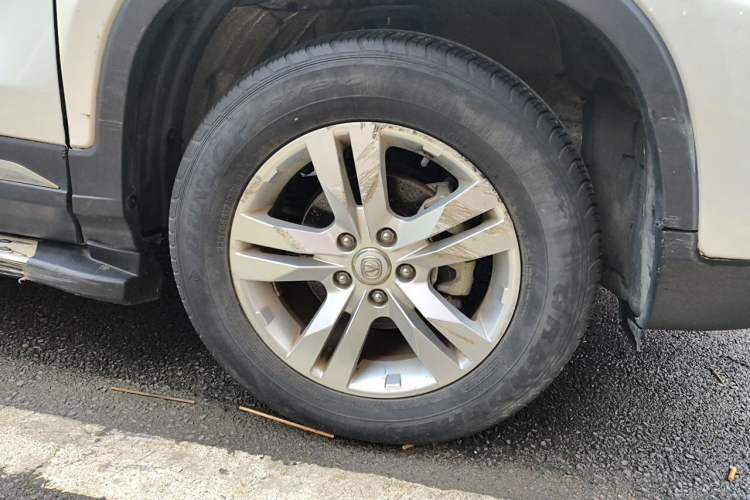Used CHANGAN CS75 2017 Shangku Edition 1.5T Manual ZhiXiang Model Right Front Wheel Hub
