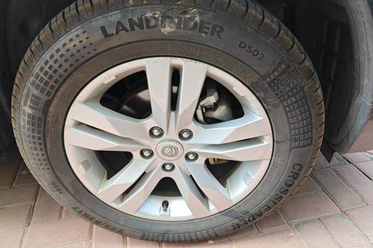 Used CHANGAN CS75 2017 Shangkui Edition 1.5T Automatic Fengxiang Model Right Front Wheel Hub