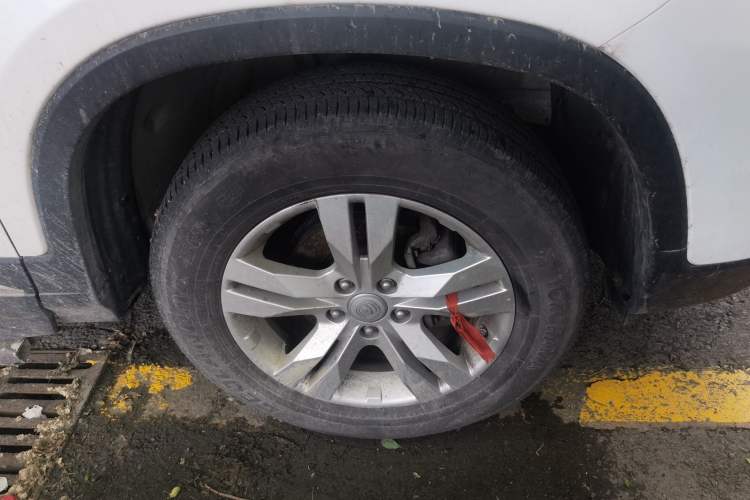 Used CHANGAN CS75 2017 Shangkui Edition 1.5T Manual Fengxiang Model Right Front Wheel Hub