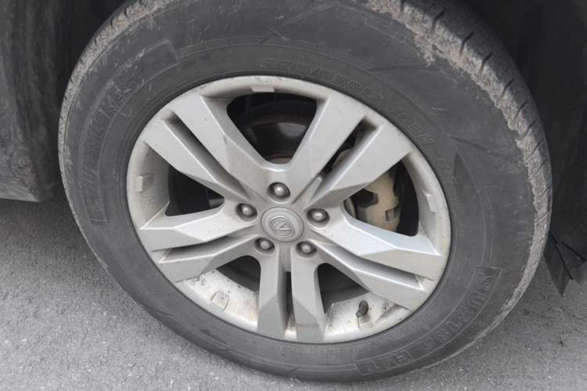 Used CHANGAN CS75 2017 Shangkui Edition 1.5T Automatic Fengxiang Model Right Front Wheel Hub