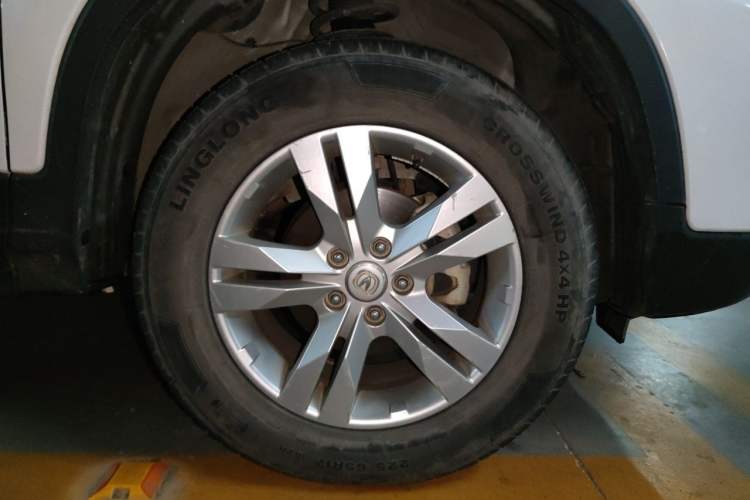 Used CHANGAN CS75 2017 Shangku Edition 1.5T Manual ZhiXiang Model Right Front Wheel Hub