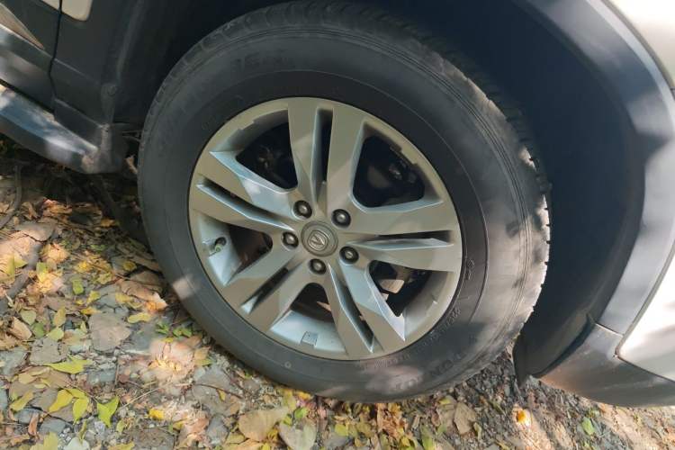 Used CHANGAN CS75 2017 Shangkui Edition 1.5T Manual Fengxiang Model Right Front Wheel Hub