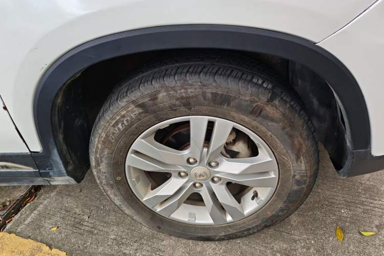 Used CHANGAN CS75 2017 Shangkui Edition 1.5T Automatic Fengxiang Model Right Front Wheel Hub
