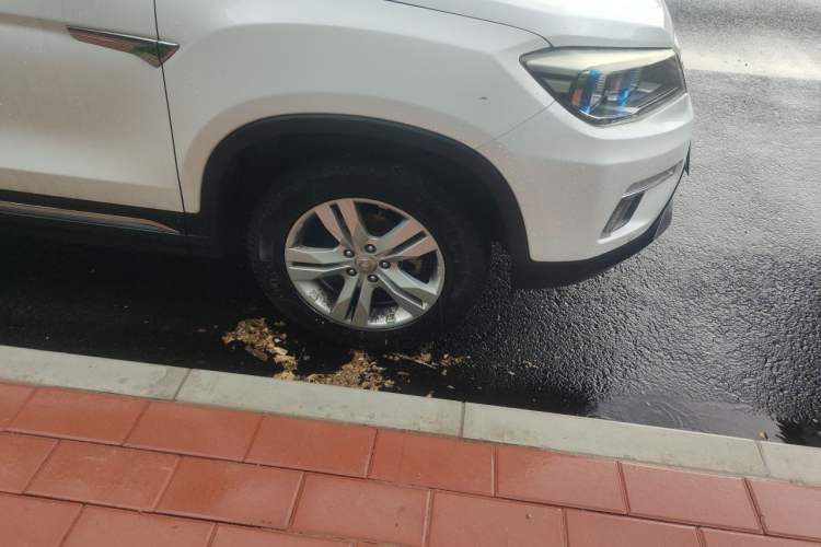 Used CHANGAN CS75 2017 Shangkui Edition 1.5T Automatic Fengxiang Model Right Front Wheel Hub
