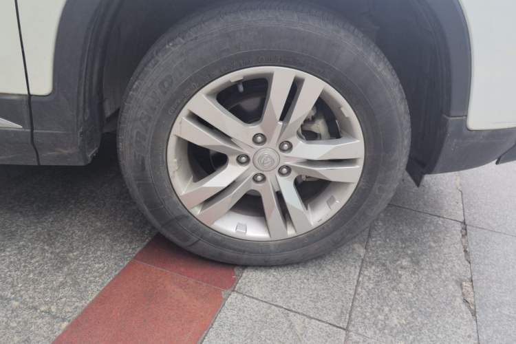 Used CHANGAN CS75 2017 Shangku Edition 1.5T Manual ZhiXiang Model Right Front Wheel Hub