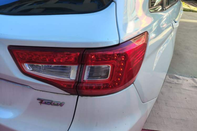 Used CHANGAN CS75 2017 Shangkui Edition 1.5T Manual Fengxiang Model Right Rear Taillight