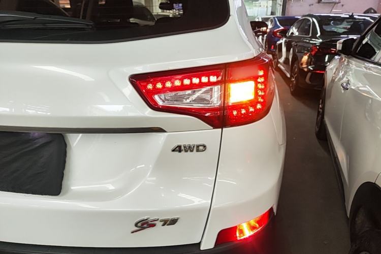 Used CHANGAN CS75 2017 Shangkui Edition 1.8T Automatic All-Wheel-Drive Elite Model Right Rear Taillight