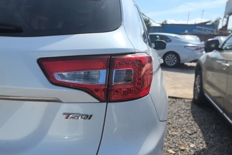 Used CHANGAN CS75 2017 Shangkui Edition 1.5T Automatic Fengxiang Model Right Rear Taillight