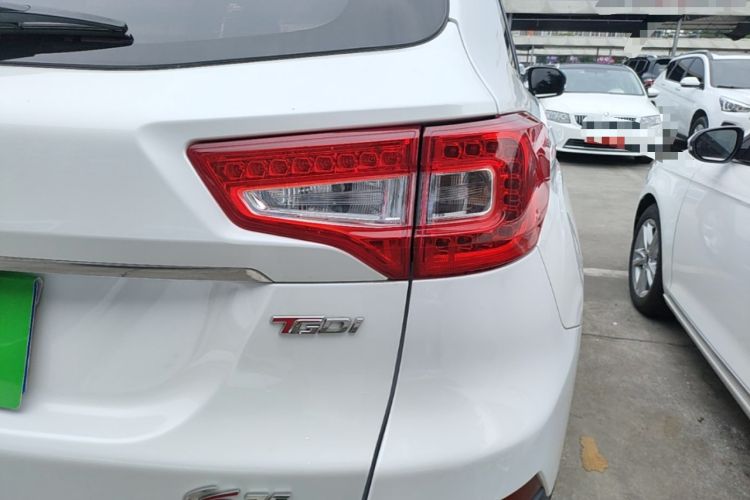 Used CHANGAN CS75 2017 Shangkui Edition 1.5T Automatic Fengxiang Model Right Rear Taillight
