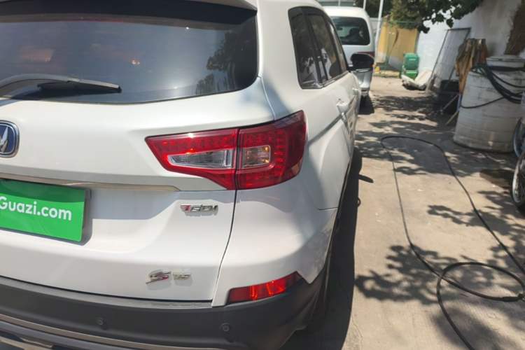 Used CHANGAN CS75 2017 Shangkui Edition 1.5T Automatic Fengyue Model Right Rear Taillight