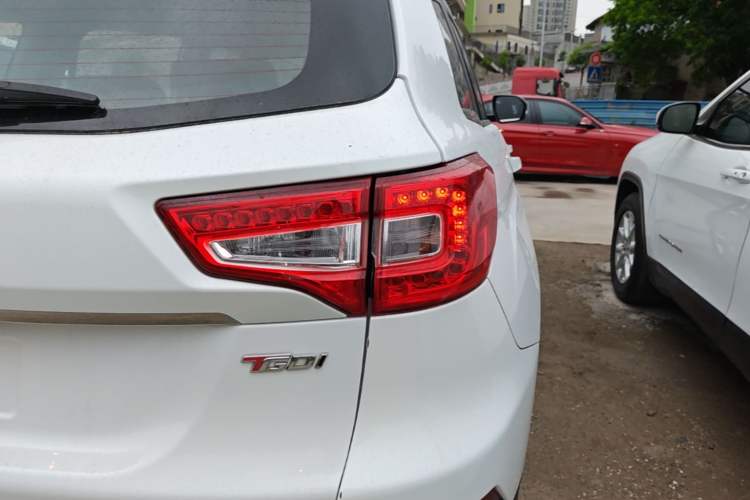 Used CHANGAN CS75 2017 Shangkui Edition 1.5T Automatic Fengyue Model Right Rear Taillight