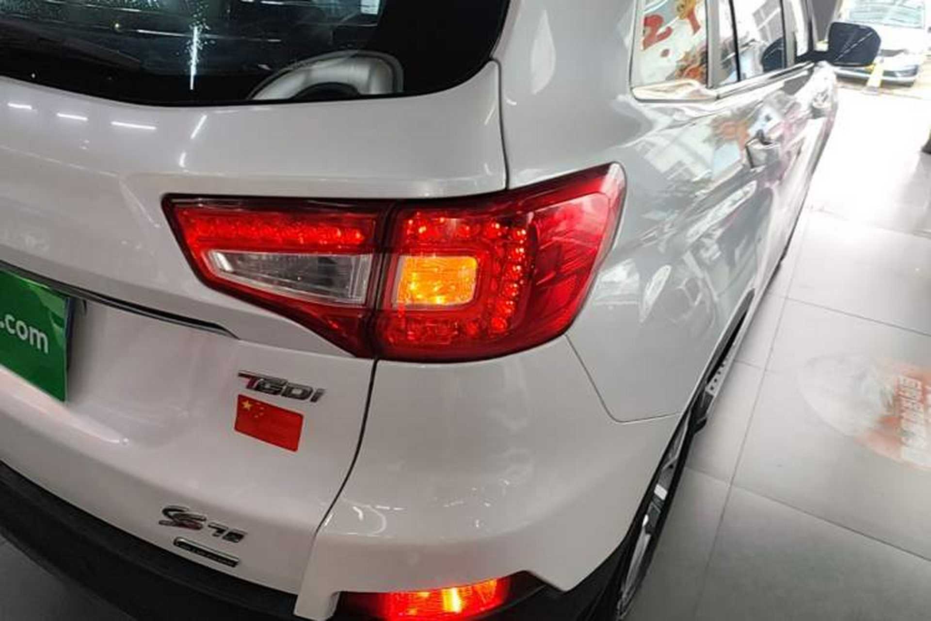 Used CHANGAN CS75 2017 Shangkui Edition 1.5T Automatic Fengxiang Model Right Rear Taillight