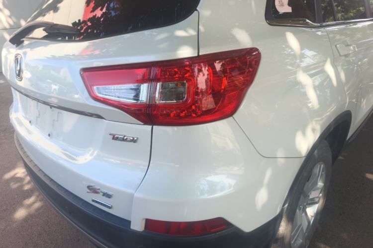 Used CHANGAN CS75 2017 Shangkui Edition 1.5T Automatic Fengyue Model Right Rear Taillight