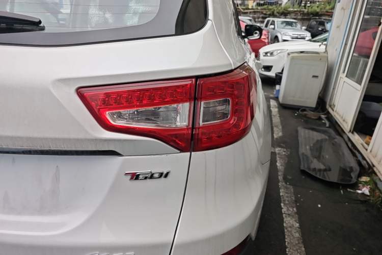 Used CHANGAN CS75 2017 Shangkui Edition 1.5T Automatic Fengyue Model Right Rear Taillight