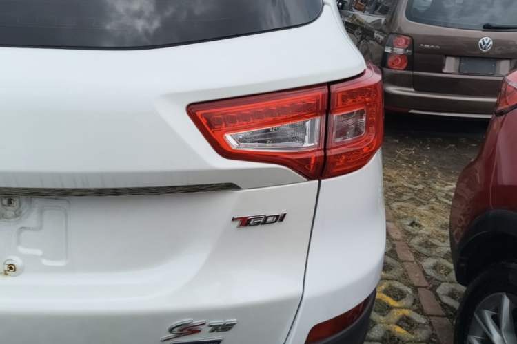 Used CHANGAN CS75 2017 Shangkui Edition 1.5T Manual Fengxiang Model Right Rear Taillight