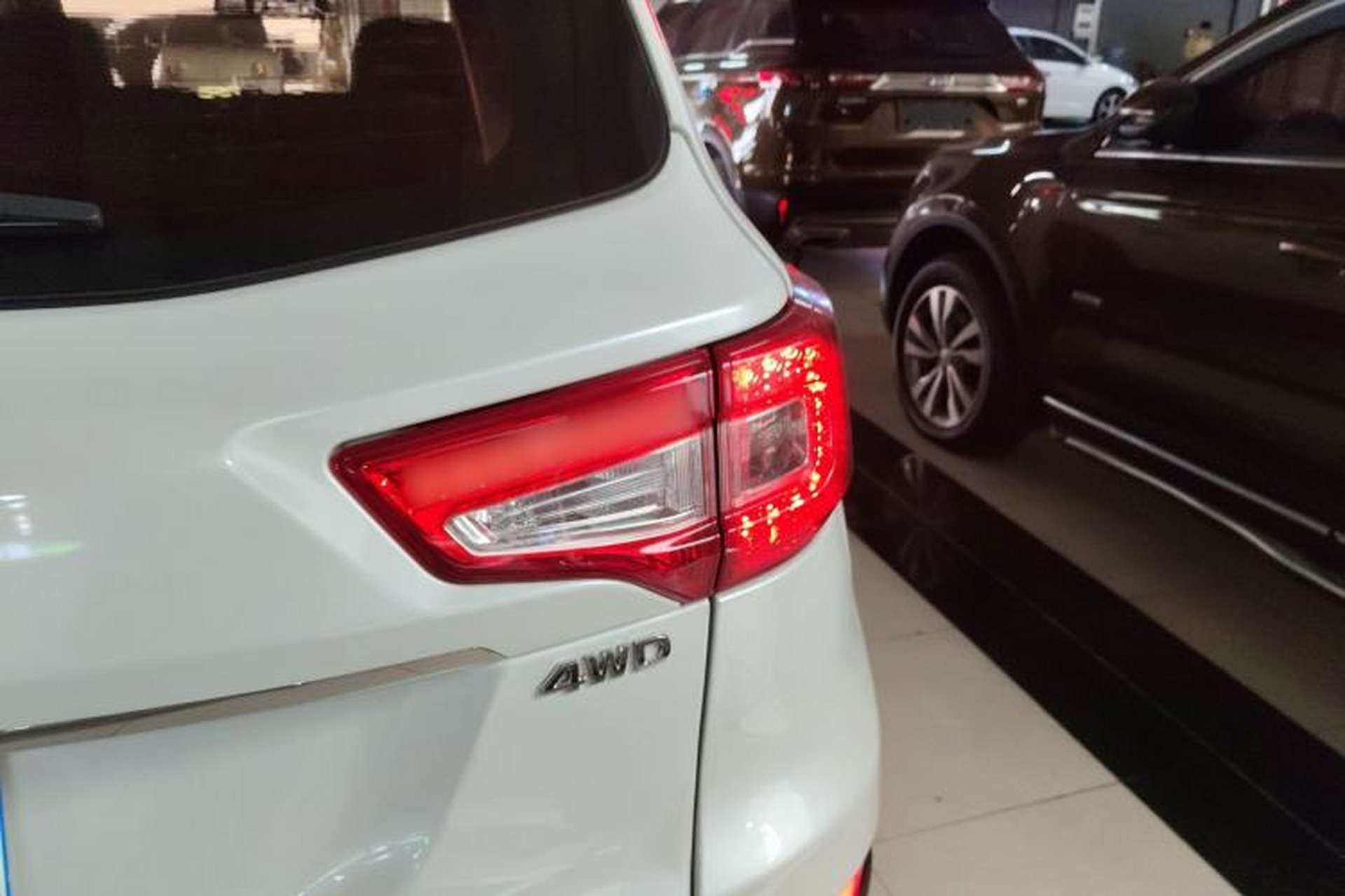 Used CHANGAN CS75 2017 Shangkui Edition 1.8T Automatic All-Wheel-Drive Elite Model Right Rear Taillight
