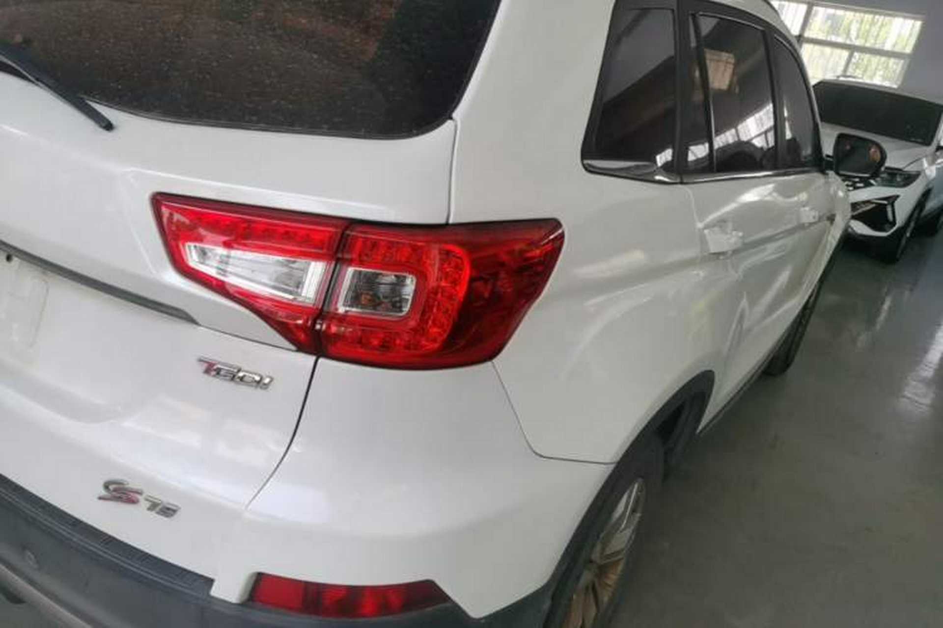 Used CHANGAN CS75 2017 Shangkui Edition 1.5T Automatic Fengyu Model Right Rear Taillight
