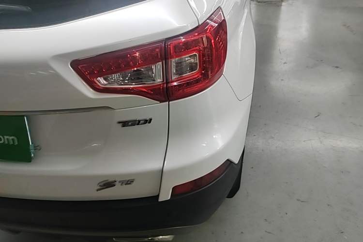 Used CHANGAN CS75 2017 Shangkui Edition 1.5T Automatic Fengxiang Model Right Rear Taillight