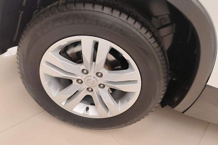 Used CHANGAN CS75 2017 Shangkui Edition 1.5T Automatic Fengxiang Model Right Rear Wheel Hub