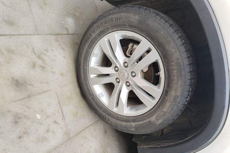 Used CHANGAN CS75 2017 Shangkui Edition 1.5T Automatic Fengyue Model Right Rear Wheel Hub