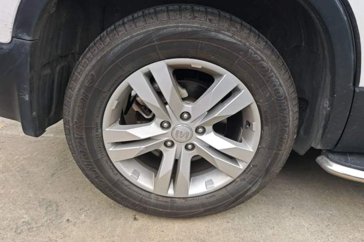 Used CHANGAN CS75 2017 Shangkui Edition 1.5T Automatic Fengxiang Model Right Rear Wheel Hub