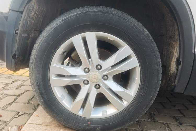 Used CHANGAN CS75 2017 Shangkui Edition 1.5T Automatic Fengxiang Model Right Rear Wheel Hub