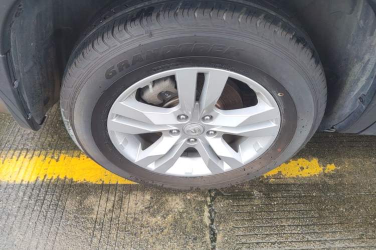 Used CHANGAN CS75 2017 Shangkui Edition 1.5T Manual Fengxiang Model Right Rear Wheel Hub