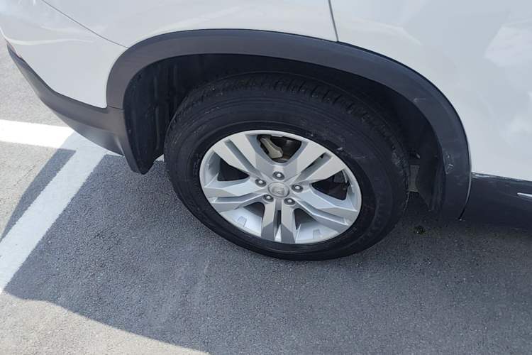 Used CHANGAN CS75 2017 Shangkui Edition 1.5T Automatic Fengxiang Model Right Rear Wheel Hub
