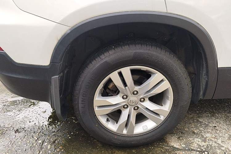 Used CHANGAN CS75 2017 Shangkui Edition 1.5T Automatic Fengxiang Model Right Rear Wheel Hub