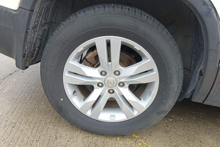 Used CHANGAN CS75 2017 Shangkui Edition 1.5T Automatic Fengxiang Model Right Rear Wheel Hub