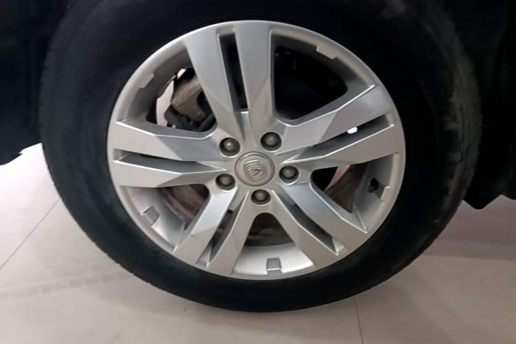 Used CHANGAN CS75 2017 Shangkui Edition 1.5T Automatic Fengxiang Model Right Rear Wheel Hub