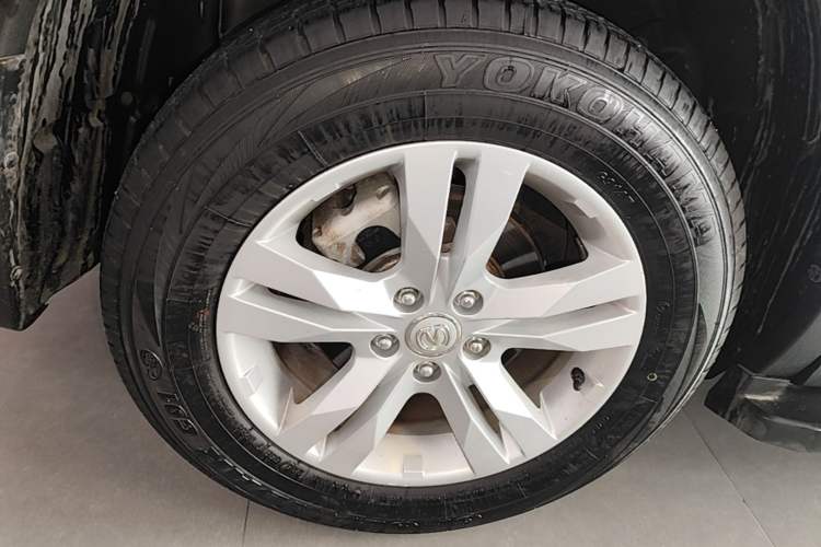Used CHANGAN CS75 2017 Shangkui Edition 1.5T Automatic Fengxiang Model Right Rear Wheel Hub