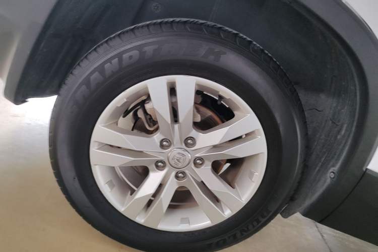 Used CHANGAN CS75 2017 Shangkui Edition 1.5T Automatic Fengxiang Model Right Rear Wheel Hub