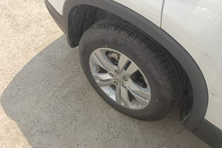Used CHANGAN CS75 2017 Shangkui Edition 1.5T Automatic Fengxiang Model Right Rear Wheel Hub