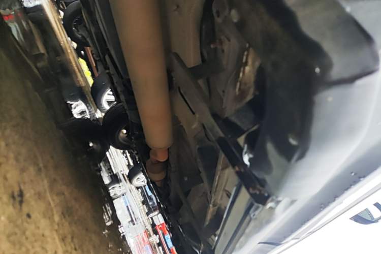 Used CHANGAN CS75 2017 Shangkui Edition 1.5T Automatic Fengxiang Model Right Side Sill