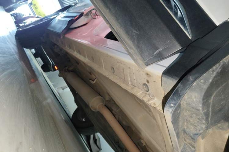 Used CHANGAN CS75 2017 Shangkui Edition 1.5T Manual Fengxiang Model Right Side Sill