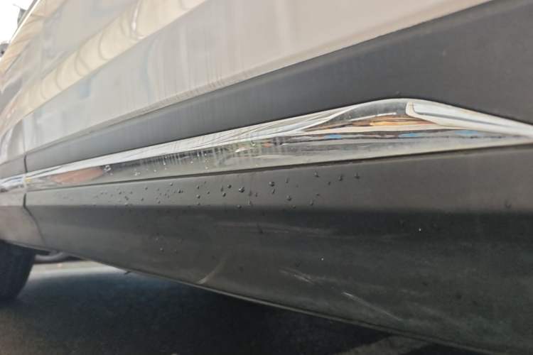 Used CHANGAN CS75 2017 Shangkui Edition 1.5T Automatic Fengyue Model Right Side Sill
