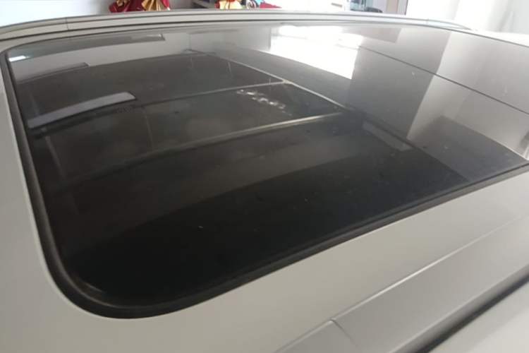Used CHANGAN CS75 2017 Shangkui Edition 1.5T Automatic Fengxiang Model Roof