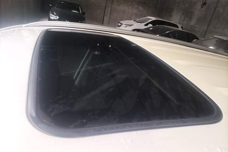 Used CHANGAN CS75 2017 Shangkui Edition 1.5T Manual Fengxiang Model Roof