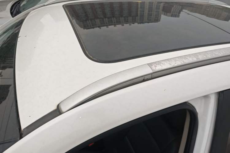 Used CHANGAN CS75 2017 Shangkui Edition 1.5T Automatic Fengxiang Model Roof