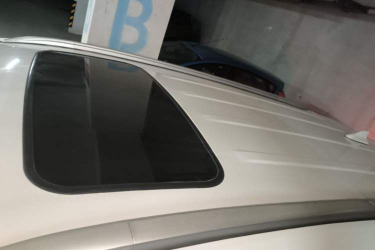 Used CHANGAN CS75 2017 Shangkui Edition 1.5T Manual Fengxiang Model Roof