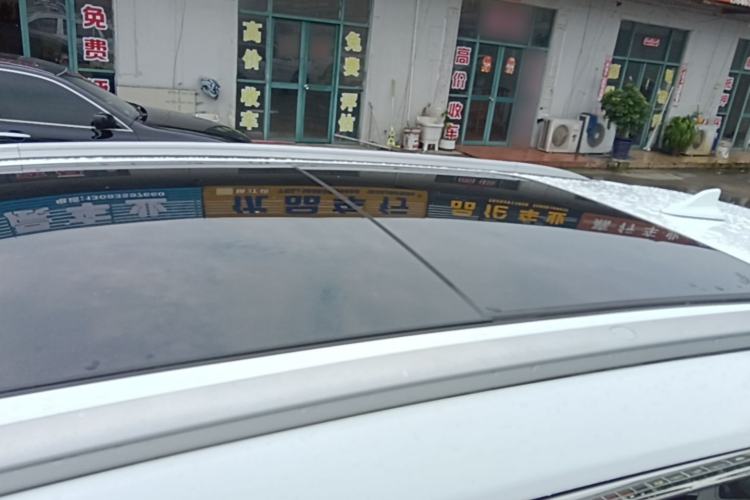 Used CHANGAN CS75 2017 Shangkui Edition 1.5T Automatic Fengxiang Model Roof
