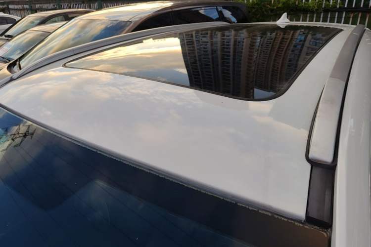 Used CHANGAN CS75 2017 Shangkui Edition 1.5T Automatic Fengxiang Model Roof