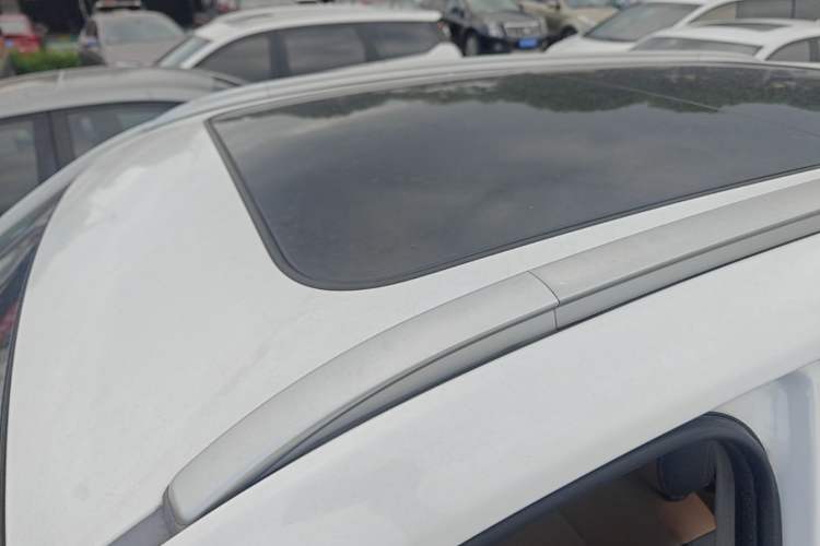 Used CHANGAN CS75 2017 Shangkui Edition 1.5T Automatic Fengxiang Model Roof