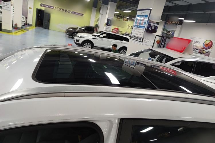 Used CHANGAN CS75 2017 Shangkui Edition 1.5T Automatic Fengxiang Model Roof
