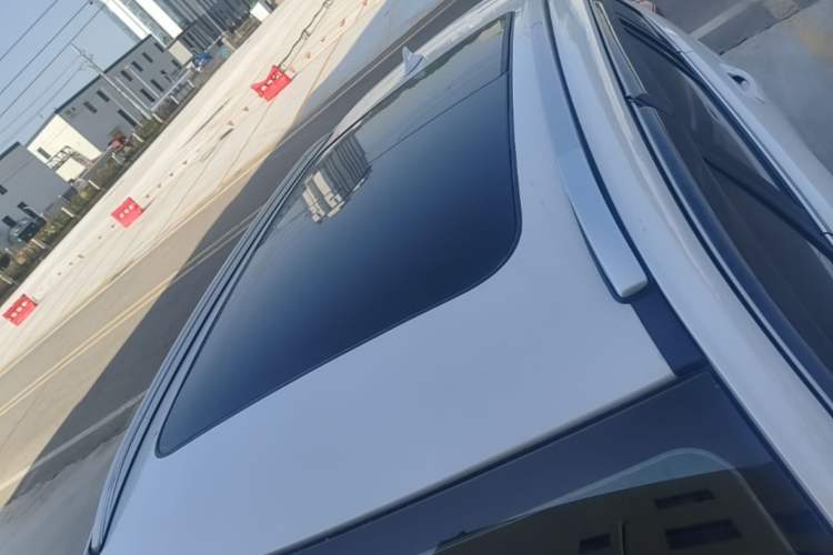 Used CHANGAN CS75 2017 Shangkui Edition 1.5T Automatic Fengxiang Model Roof