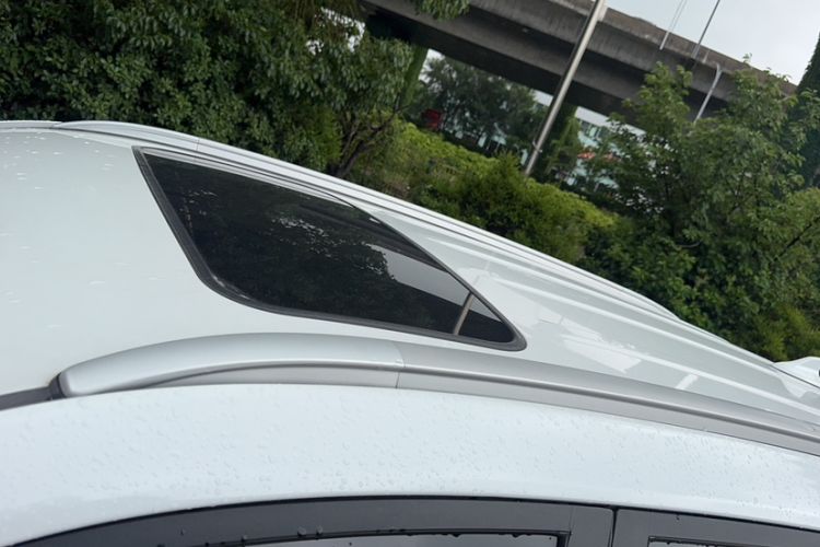 Used CHANGAN CS75 2017 Shangkui Edition 1.5T Manual Fengxiang Model Roof