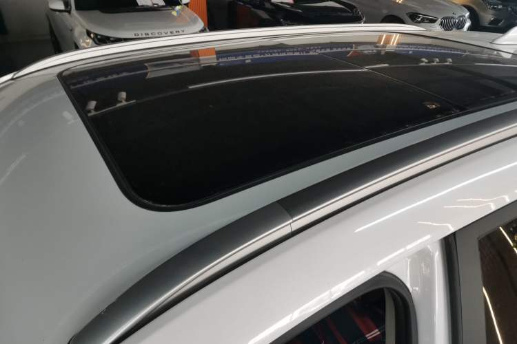 Used CHANGAN CS75 2017 Shangkui Edition 1.5T Automatic Fengxiang Model Roof