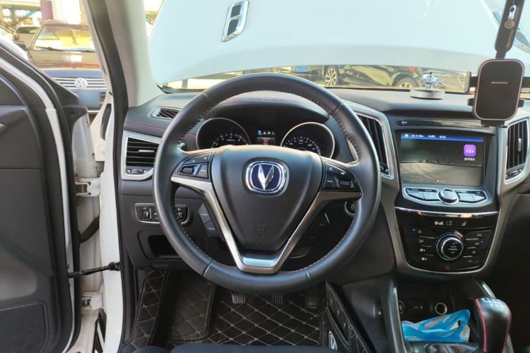 Used CHANGAN CS75 2017 Shangkui Edition 1.5T Manual Fengxiang Model Steering Wheel