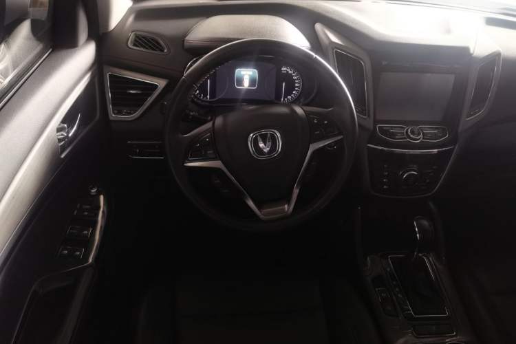 Used CHANGAN CS75 2017 Shangkui Edition 1.8T Automatic All-Wheel-Drive Elite Model Steering Wheel